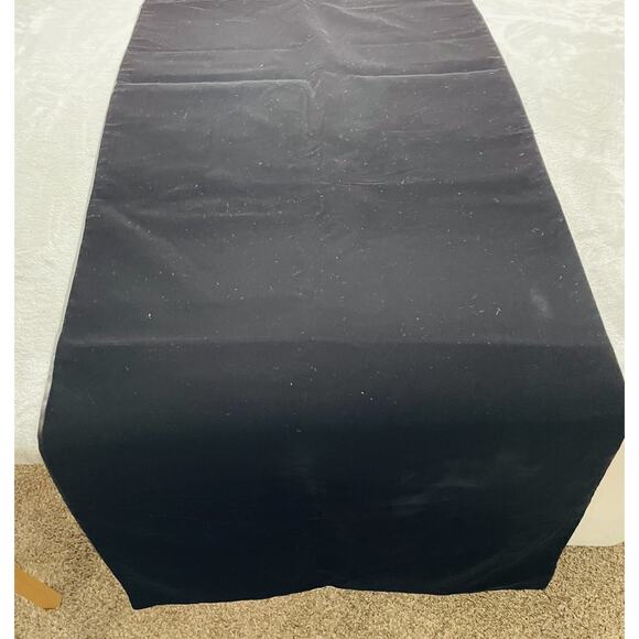 Wide Velvet Table Runner Rectangular Black 20.5"x70" Goth Halloween - Picture 1 of 4